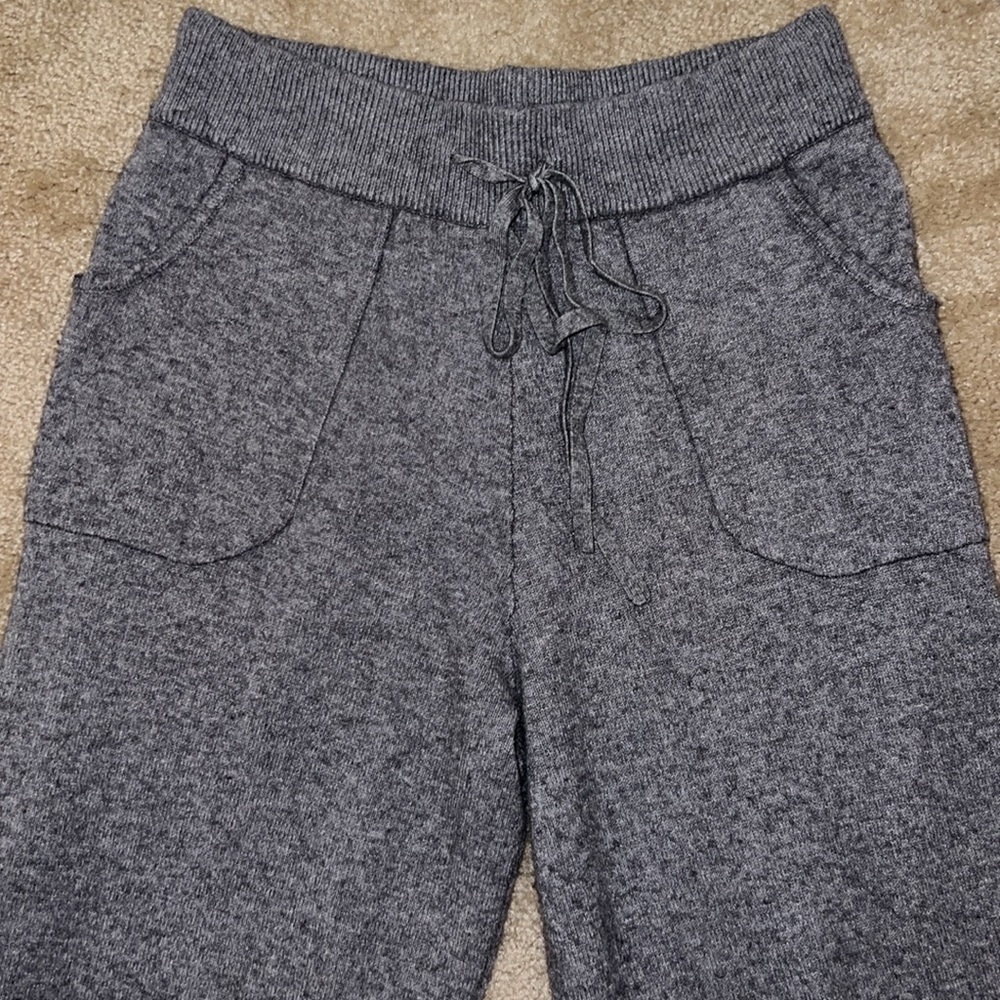 Baci Mini wide leg sweater pant. Sundance Catalog. Size Large. EUC! Gray! - Picture 6 of 16